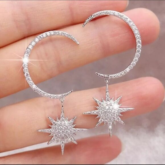 💎A043💎 *New Diamond Moon Star Drop Earrings - Picture 2 of 6
